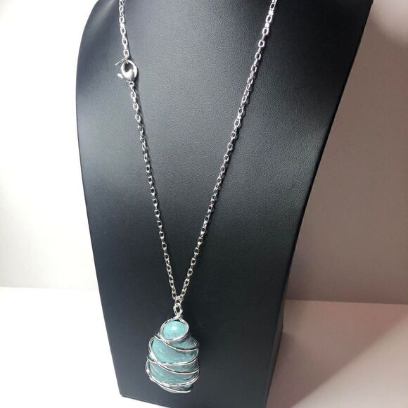 265 Robert Lee Morris SOHO faux Turquoise Silvertone wrap chunk Pendant Necklace - Picture 2 of 3